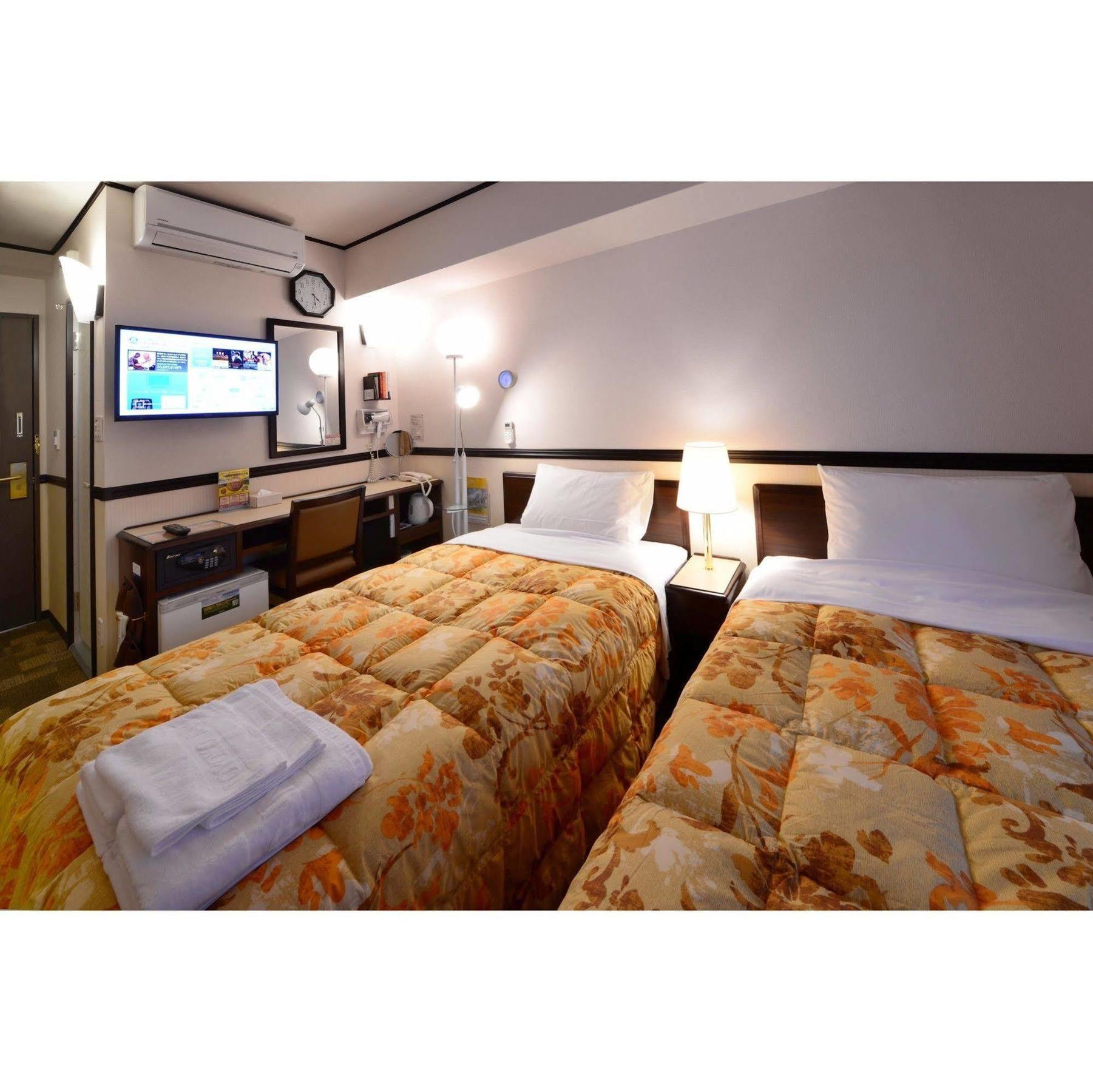 Toyoko Nihombashi Zeimusho Mae Hotel 3*