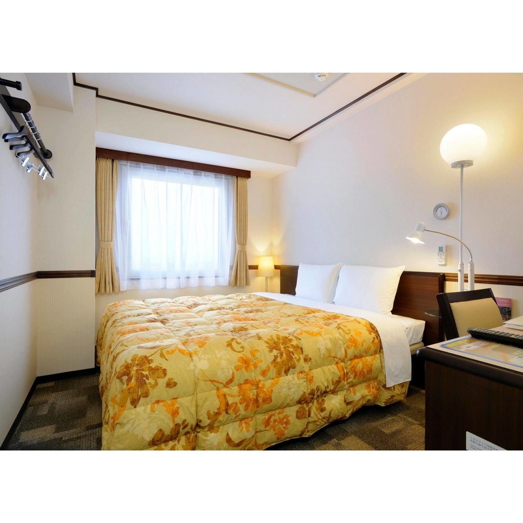 Hotel Toyoko Nihombashi Zeimusho Mae 3*