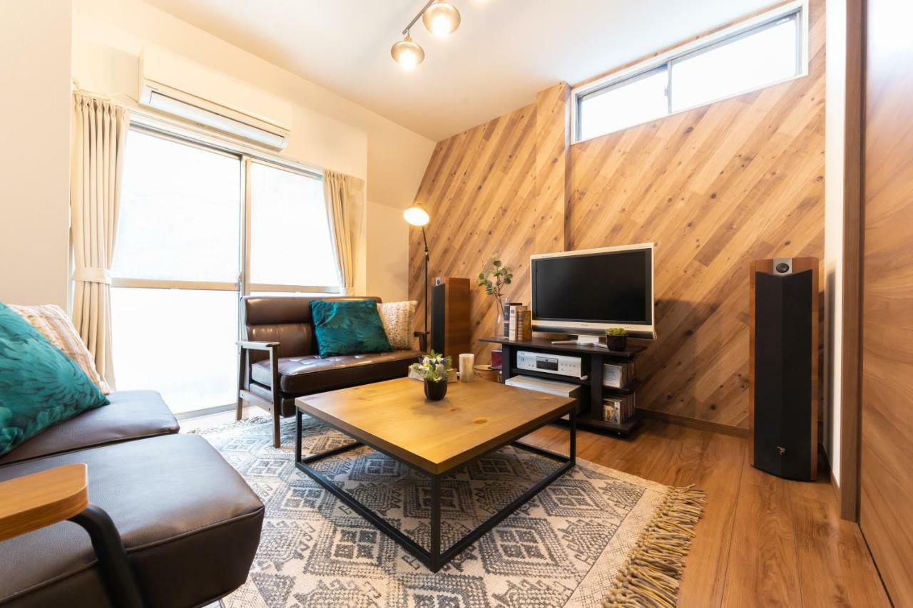 Tasuki Apartment *