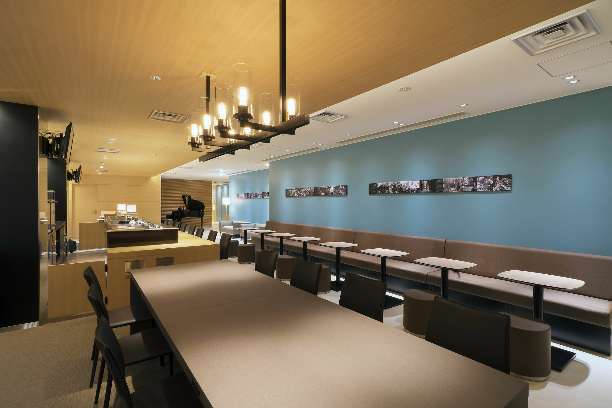 First Shinbashi Atagoyama Capsule hotel