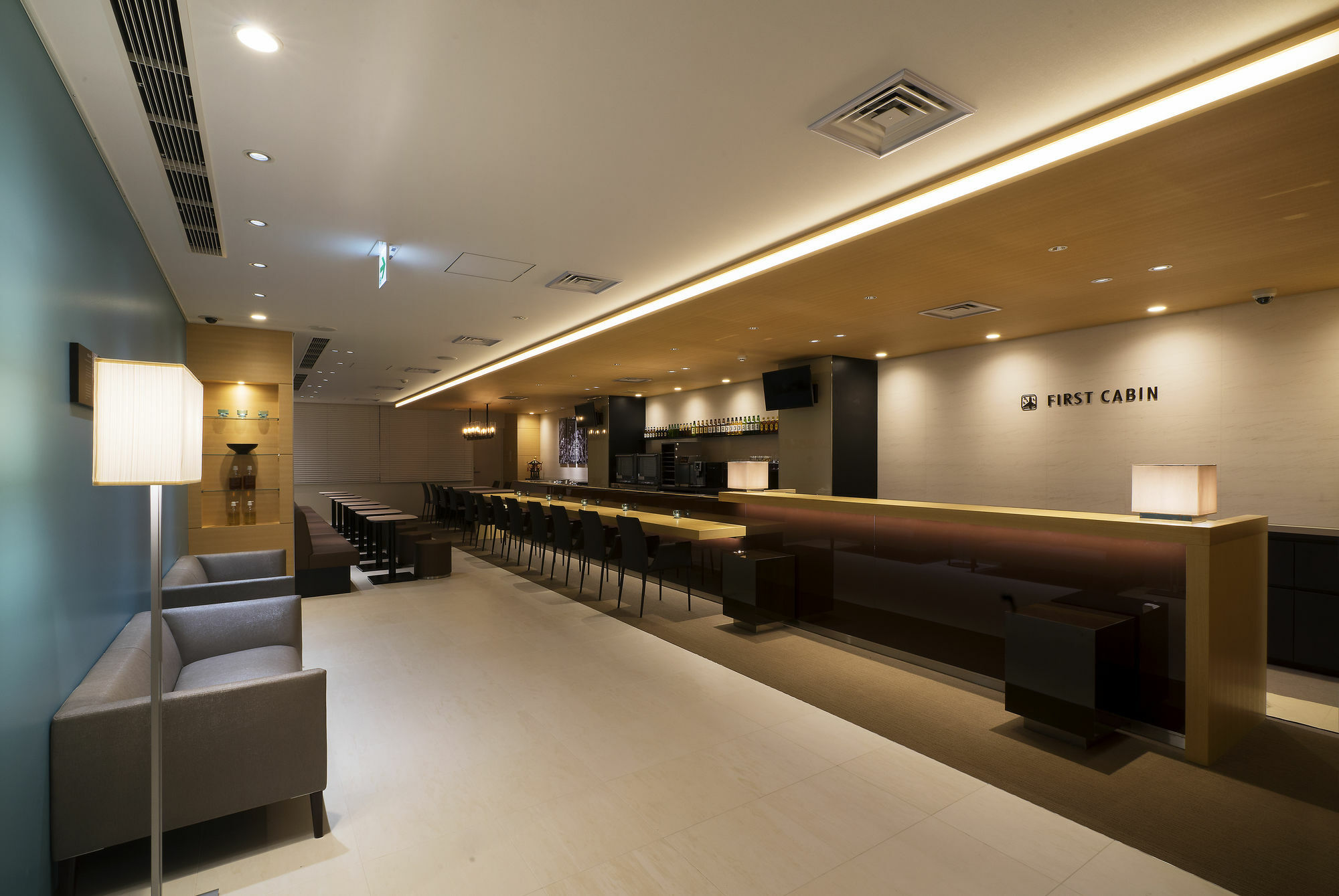 First Shinbashi Atagoyama Capsule hotel