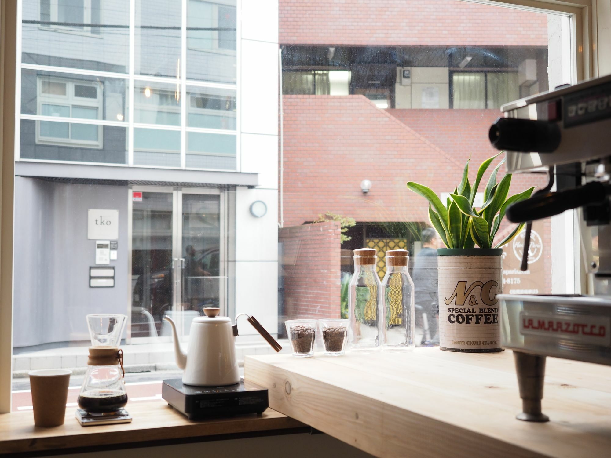 Almond & Cafe Shibuya Hostel