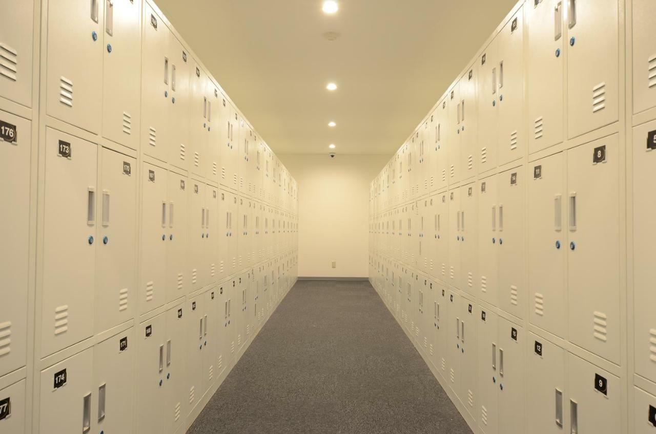 Moon Station Capsule hotel *