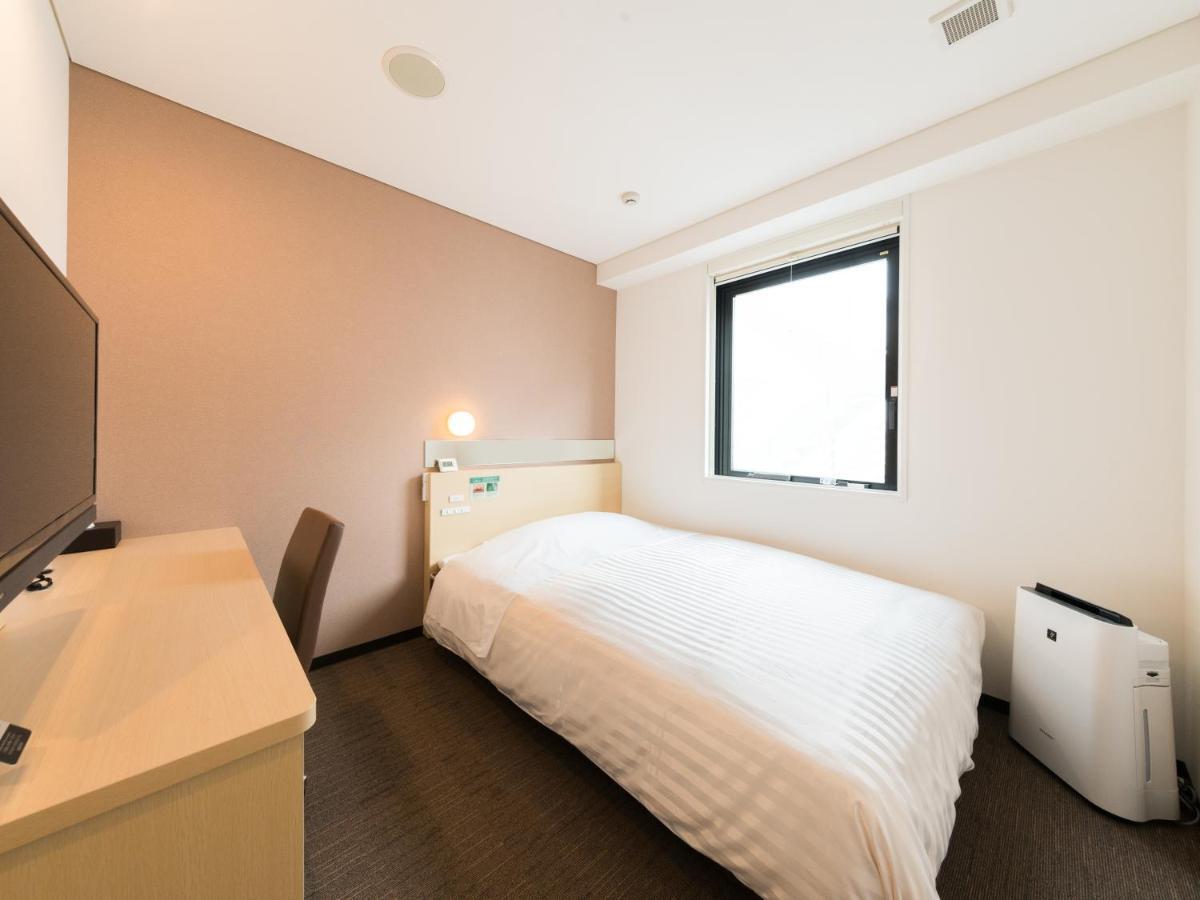 Super Kinshicho Ekimae Hotel