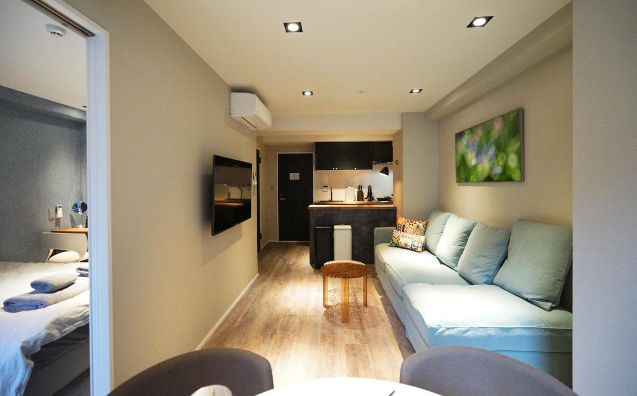 Apartment Real Life Kudanshita Tokyo