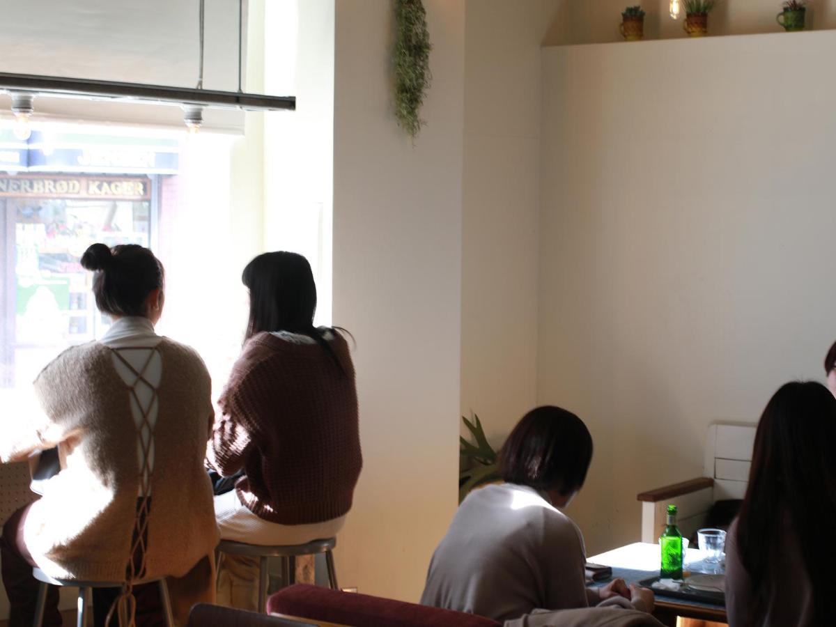 Almond & Cafe Shibuya Hostel Tokyo