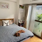 桜宿28 Square Meter King Size Bed With Sofa Bed, Garden Room