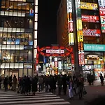 新宿歌舞伎町東新宿站3分钟，徒步伊势丹4分钟免费wi-Fi！