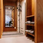 Eminaz Minami Otsuka 2F