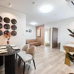 Z7全新装修套房3室2厅 新宿2站4分钟,Max 8P-Spacious,3Rooms Near Shinjuku