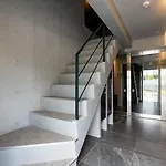 Luxe Minami Aoyama