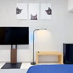 Triphome Higahsi Shinjuku Brand New