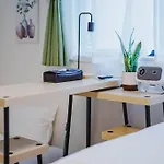 C Newly Renovated Hotel, Direct Access To Ueno, Asakusa, Disneyland, Airport