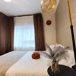 B23新宿最中心 大久保站7分-Shinjuku Center 7 Mins To Station, Max 5 直达新宿 涉谷 表参道 池袋 上野 代代木 银座 原宿