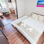 Shine大山町精品房两室 202室