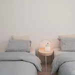 Kasai Light Luxury Hotel 201