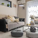 Sakura River Villa 18