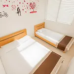 Skytreestayhotel2鐘ヶ淵駅から徒歩4分天井からskytreeが見えます