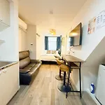 Tokyo Louis House In Ueno Area Close To Jr Yamanote Line & Metro Ginza Line Walk To Ueno Park And Ameyoko