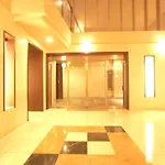 Palace Studio Shinjuku Tochomae