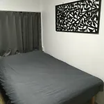 Simon\'S House