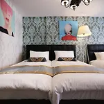 Shinjuku Global Hotel