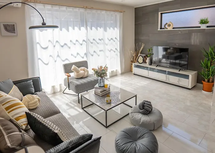 Sakura River Villa 18