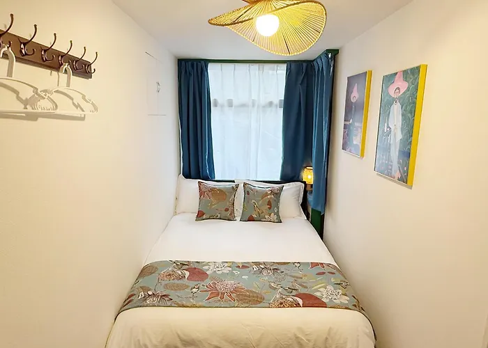 Tokyo Louis House In Ueno Area Close To Jr Yamanote Line & Metro Ginza Line Walk To Ueno Park And Ameyoko