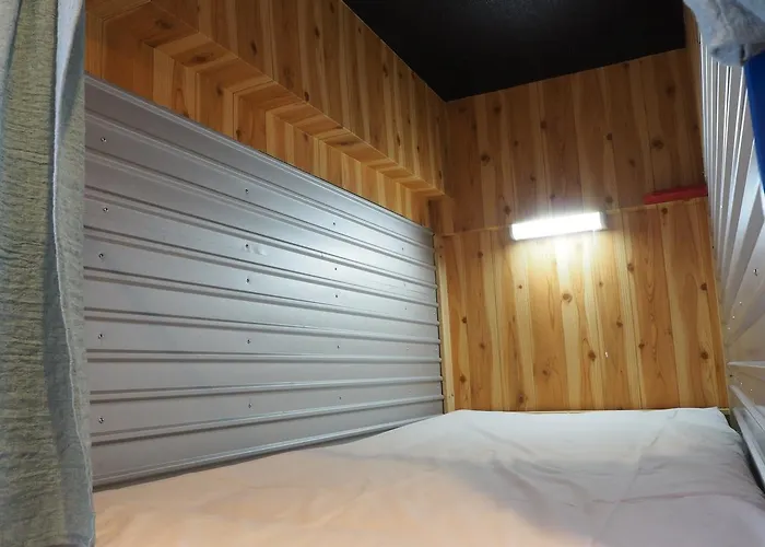 Hostel Azalea