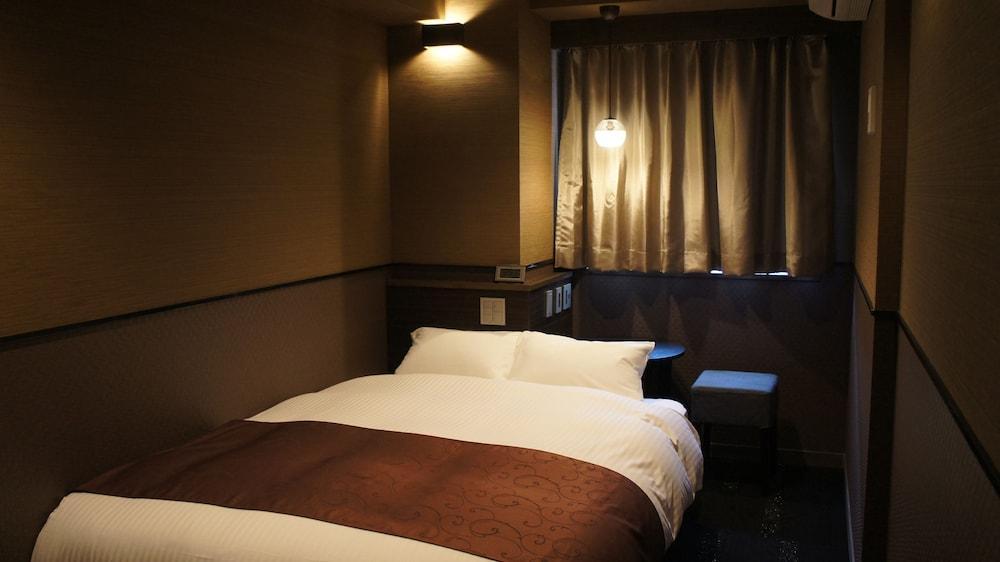 Hotel Apa Ginza Kyobashi Eki Yaesu Minamiguchi 3*