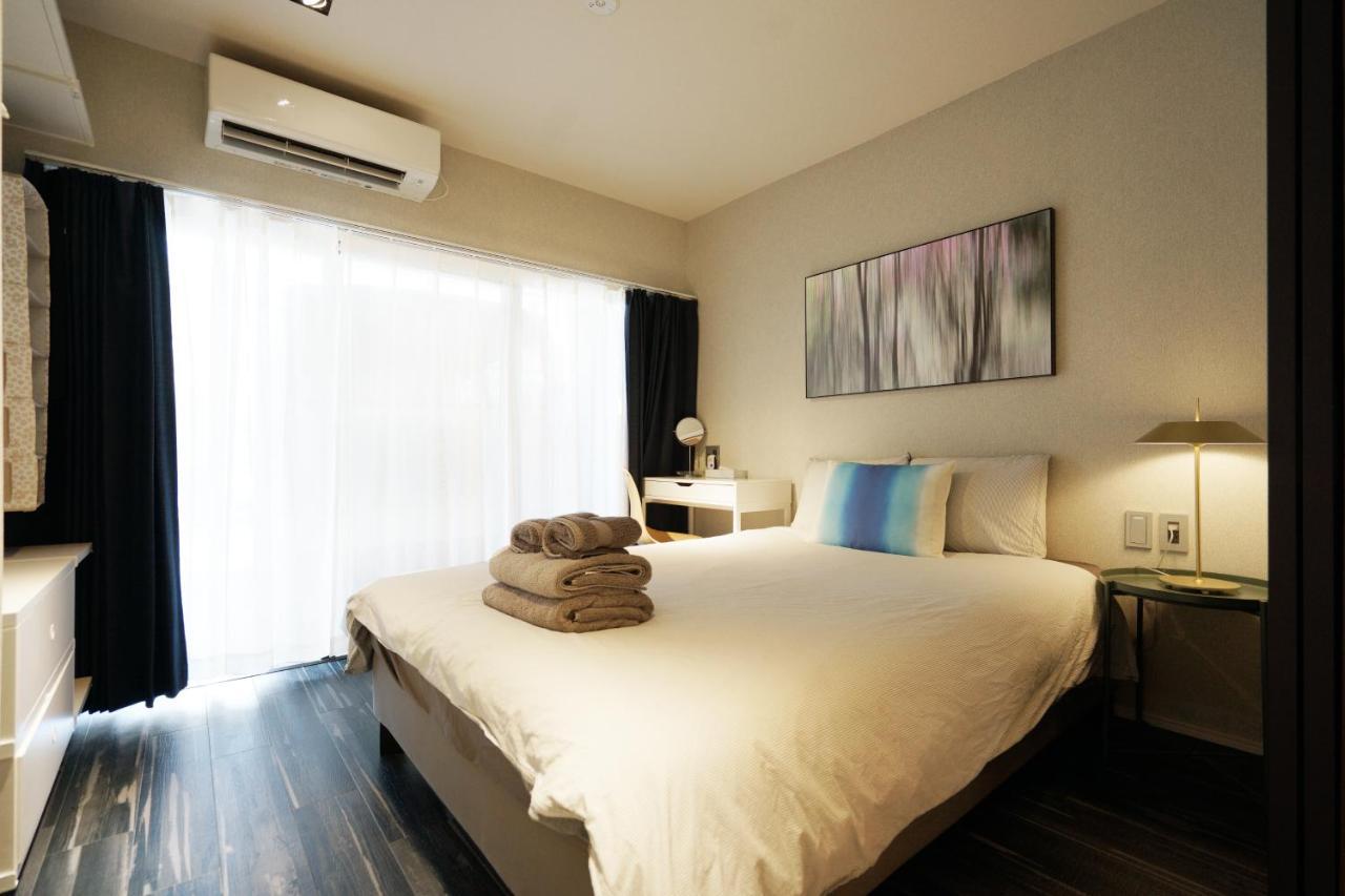 Apartment Real Life Meguro River Tokyo