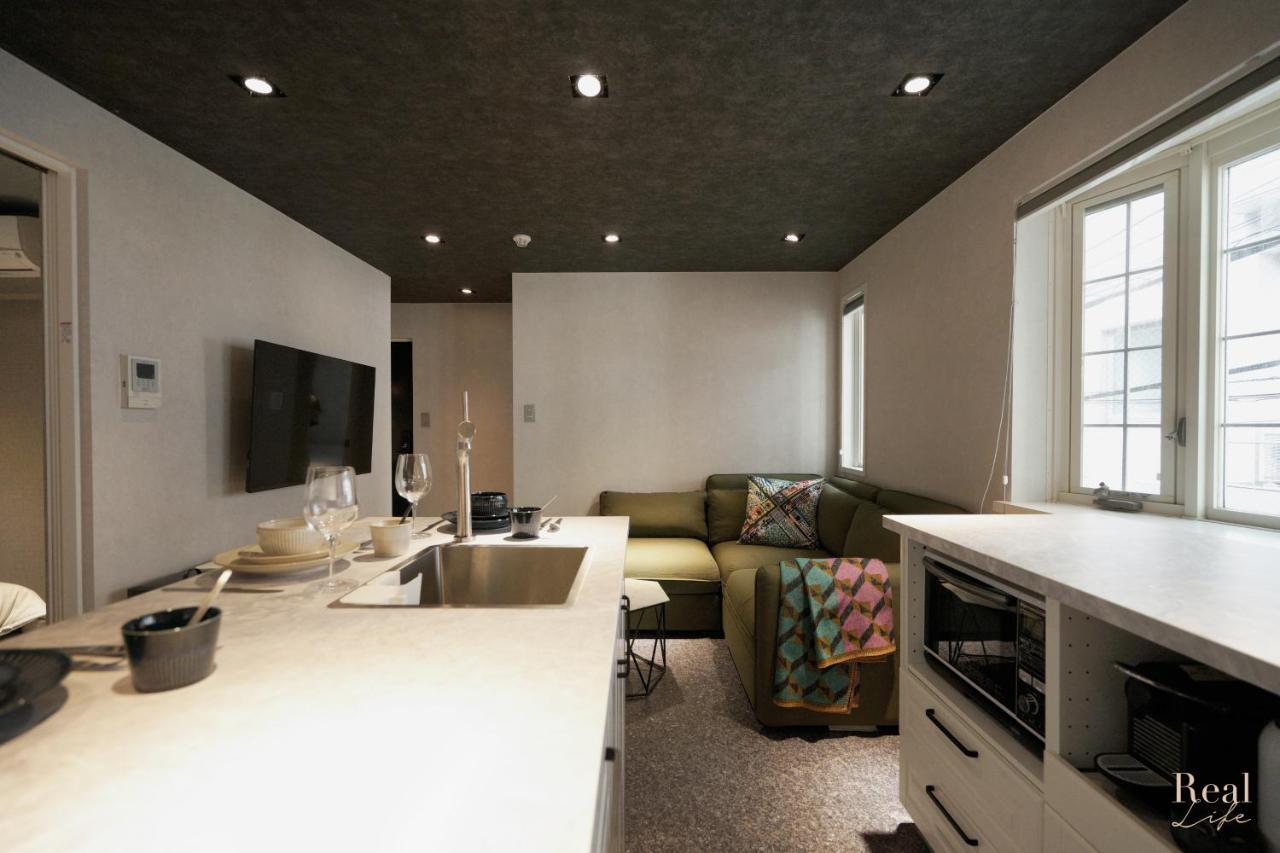 Real Life Aoyama Apartment