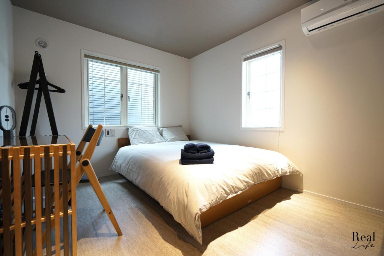 Apartment Real Life Aoyama Tokyo