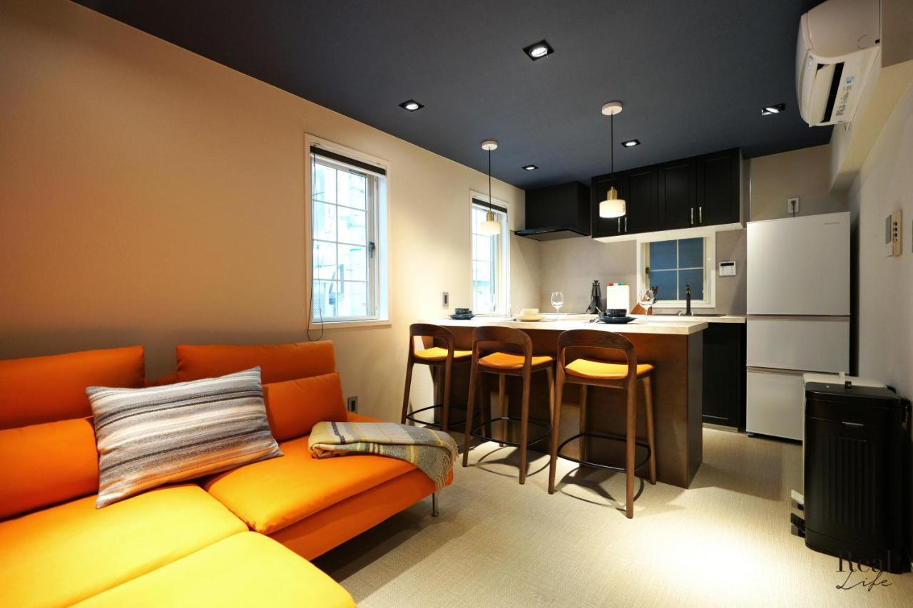 Apartment Real Life Aoyama *