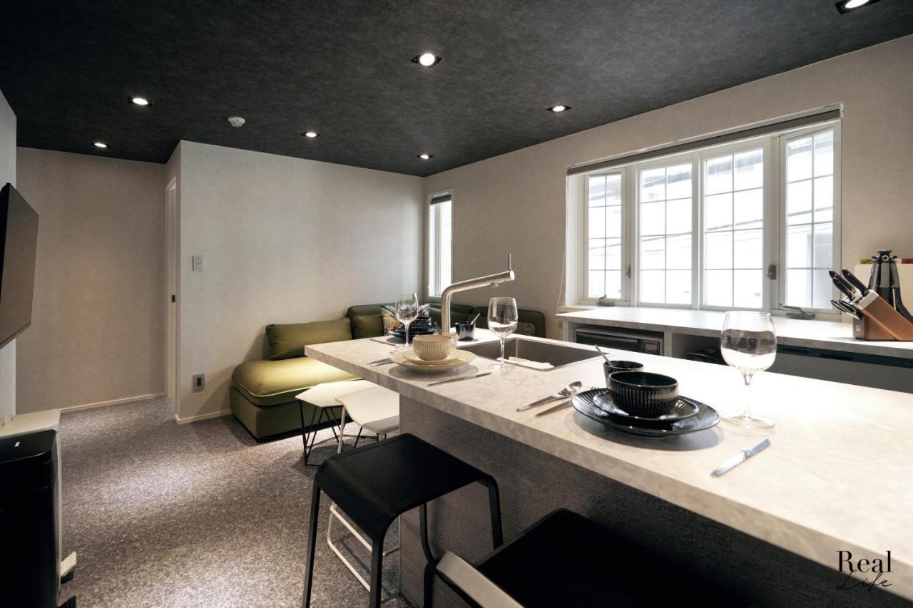 Apartment Real Life Aoyama *