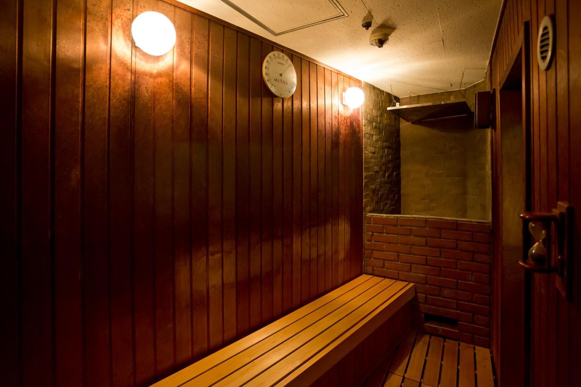 Capsule Land Yushima *