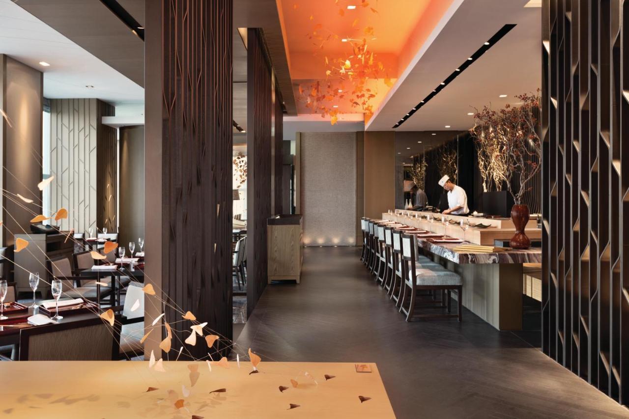 Hotel Shangri-la 5*