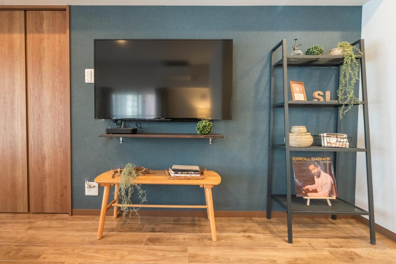 Apartment Hideout *