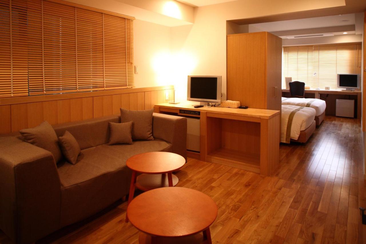 Sutton Place Ueno
