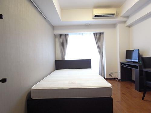 Apartment Palace Shinjuku Tochomae Tokyo