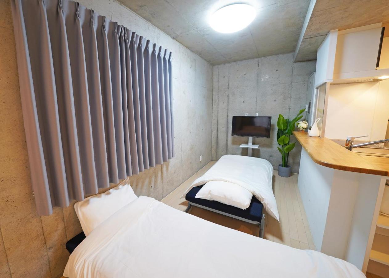 ラフィット御徒町 Apartment