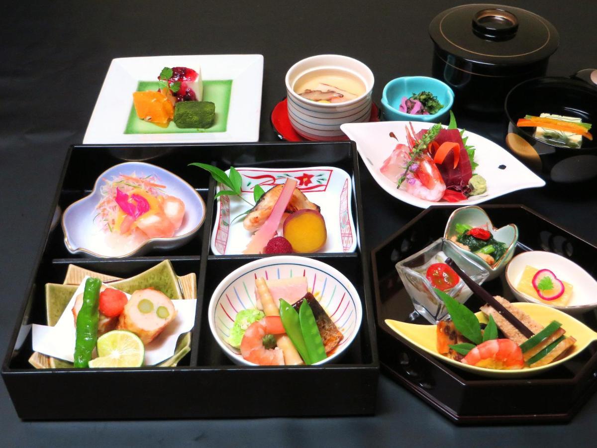 Garden Palace Hotel 3*