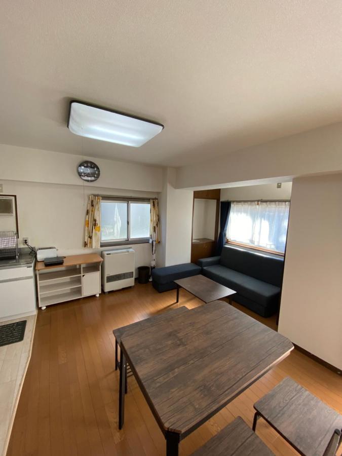 Apartment G&r House 101