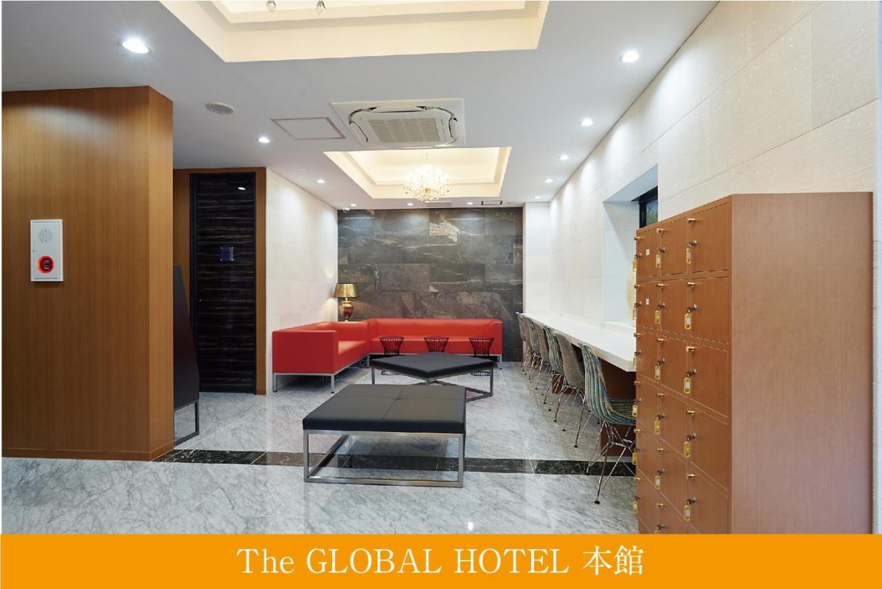 Capsule hotel The Global *