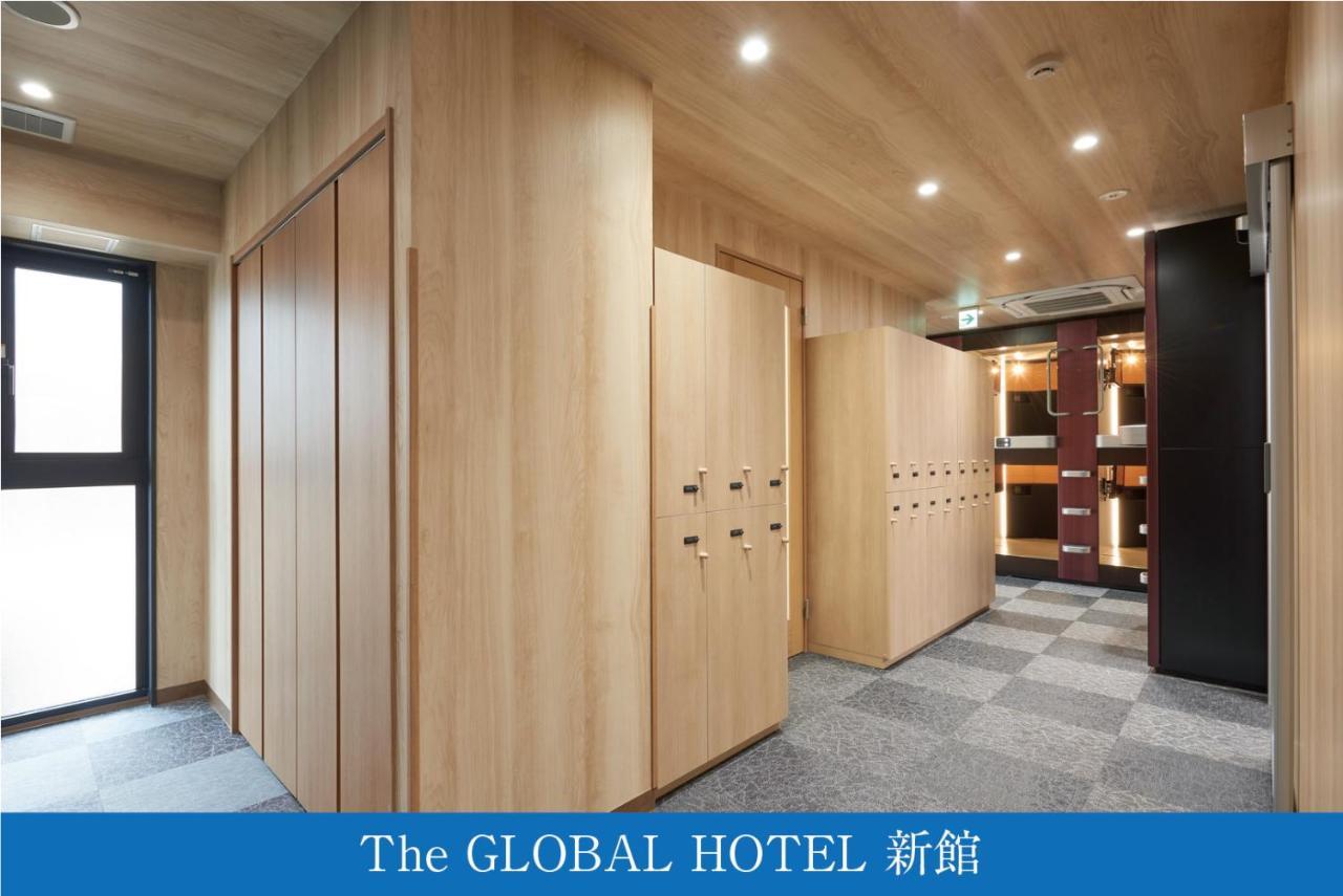 Capsule hotel The Global