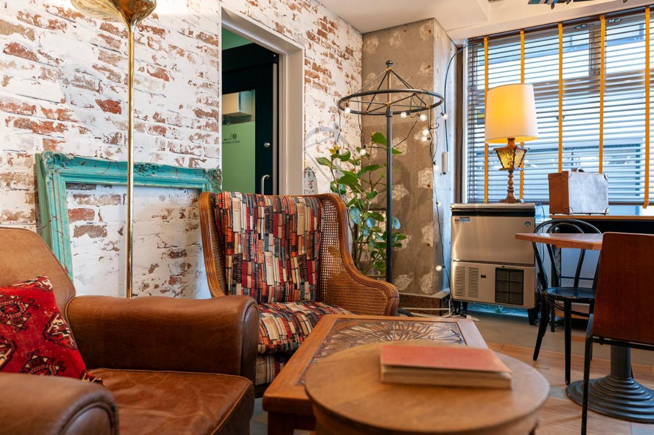 Toms Hotel