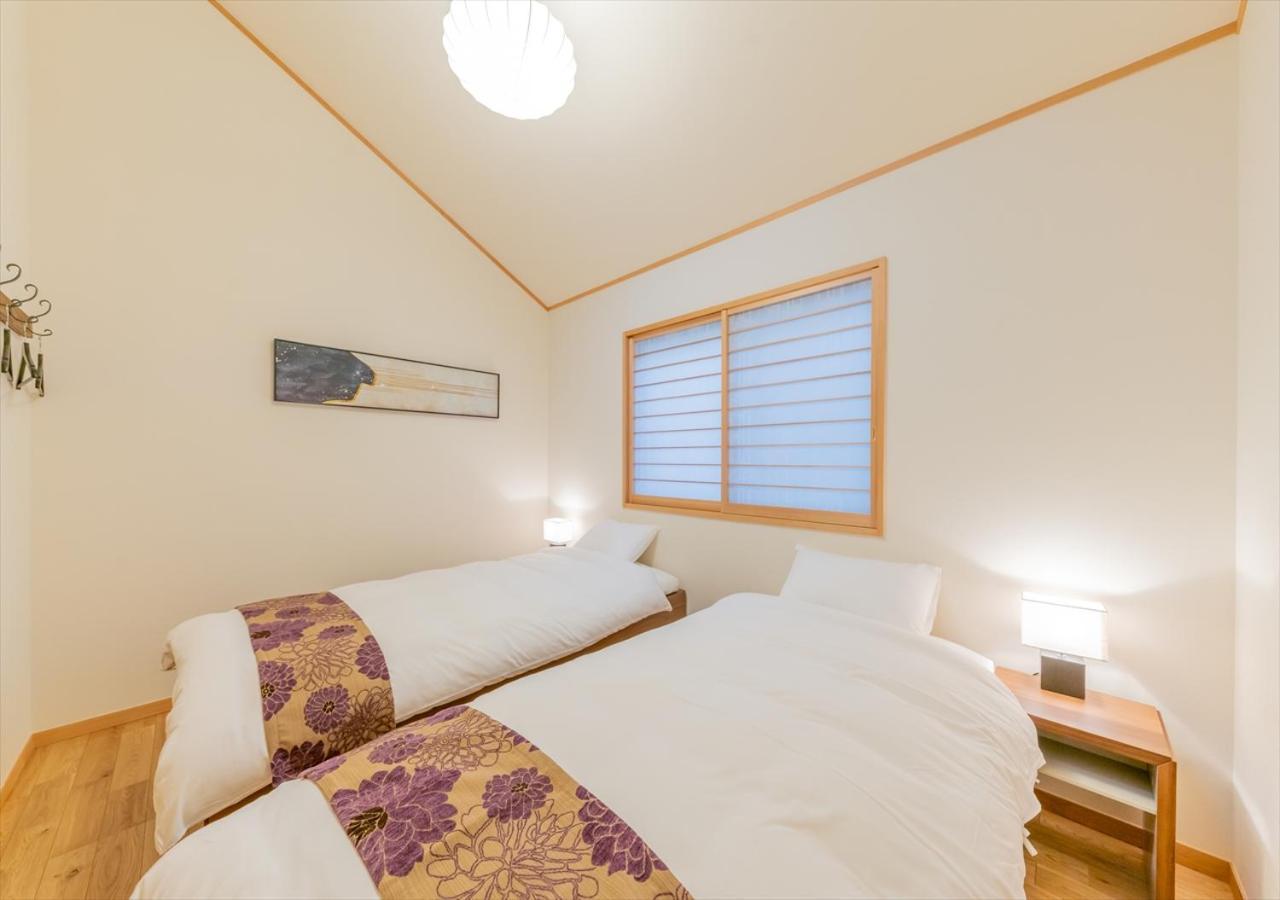 Yadoya Yanagitori East