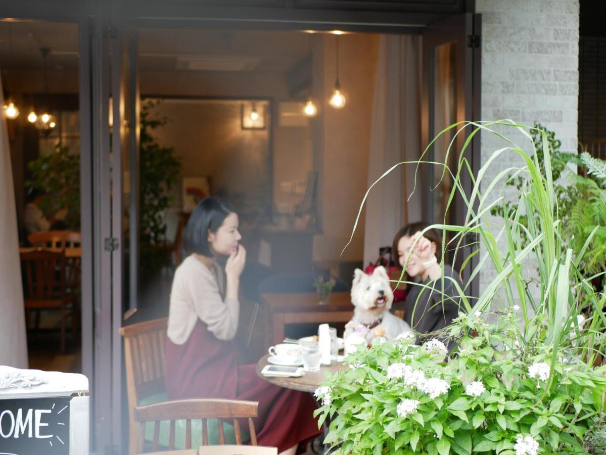 Hotel 7 & Cafe 2*