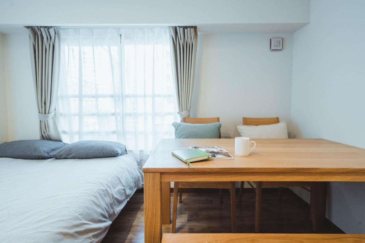 Hideout Apartment *