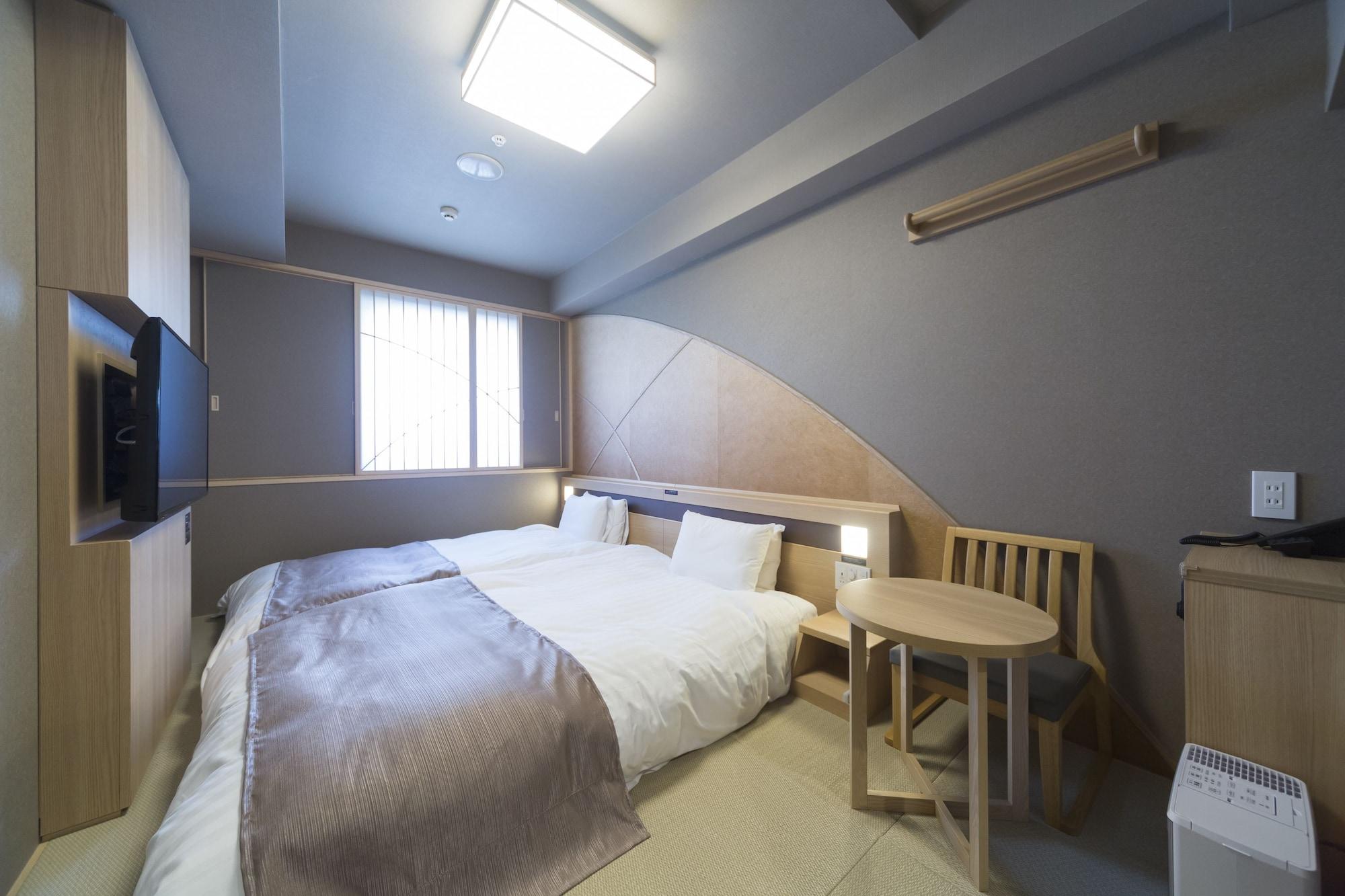 Hotel Dormy Hatchobori Hot Spring 3*
